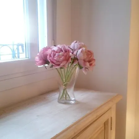 With 2 Bedrooms In Estepona, With Wonderful Sea View, Pool A Apartment