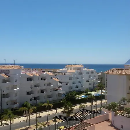 With 2 Bedrooms In Estepona, With Wonderful Sea View, Pool A Апартаменты Эстепона
